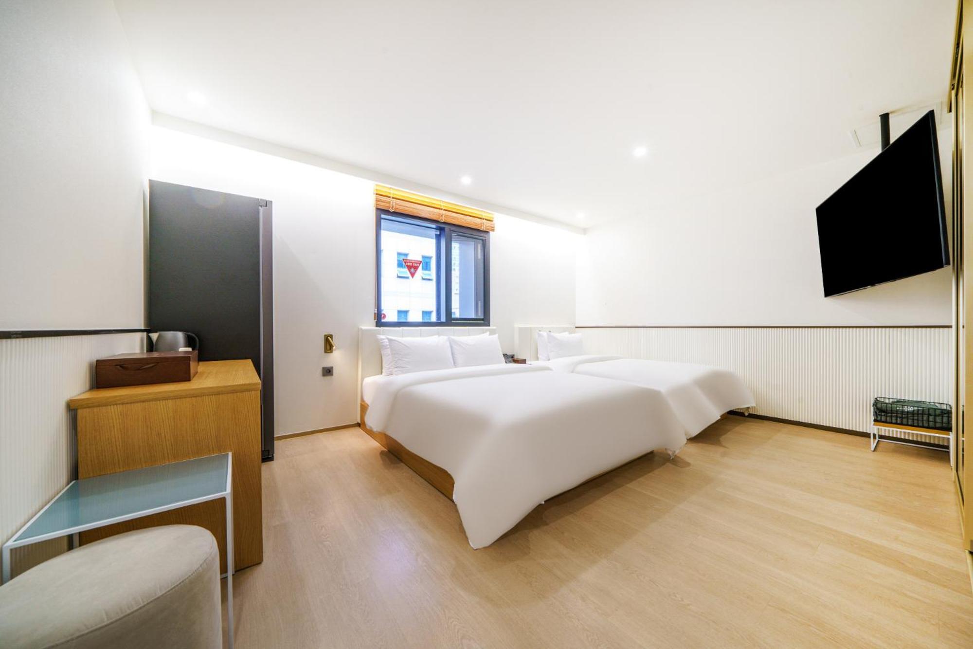 Busan H-Avenue Hotel Seomyeon Station Exterior foto